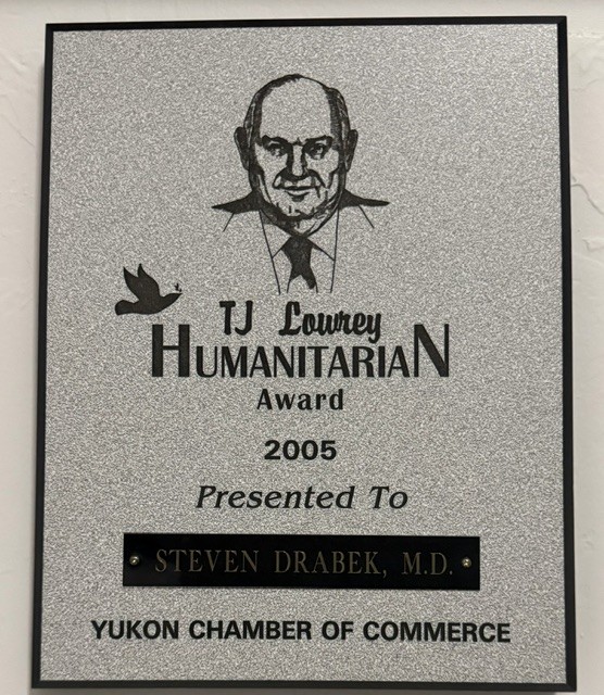 TJ_Lowrey_Humanitarian_Award_2005.jpg